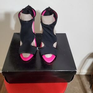 BCBG PARIS BLACK WITH FLAS SCUBA STILETTO SANDLE